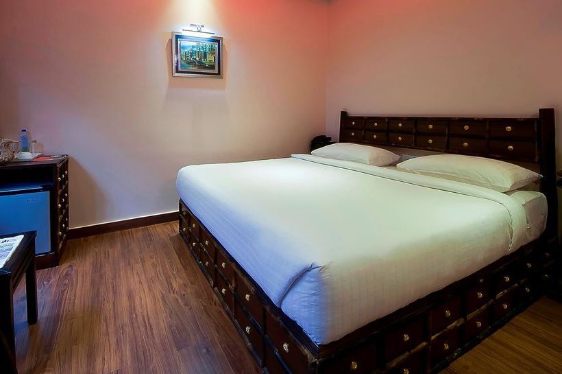 Hotel Heritage Inn 5