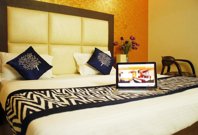 Hotel Oyo Premium Saharanpur Road 12