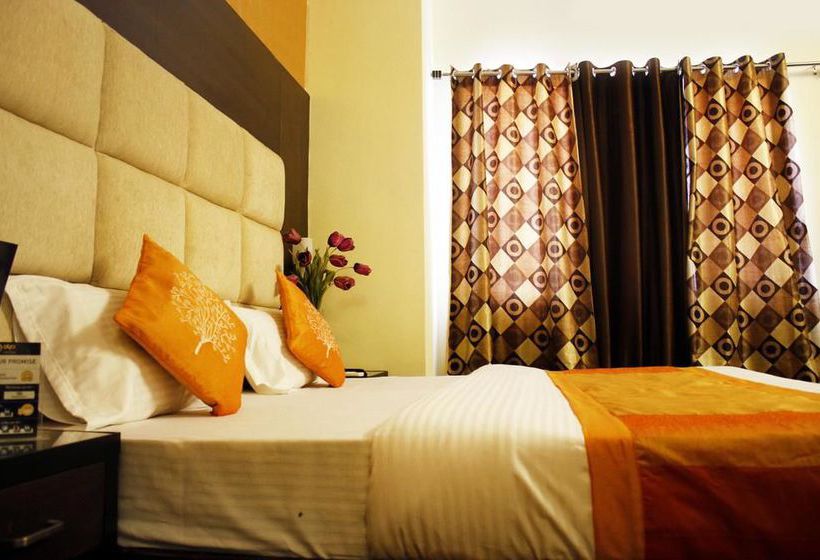 Hotel Oyo Premium Saharanpur Road 16