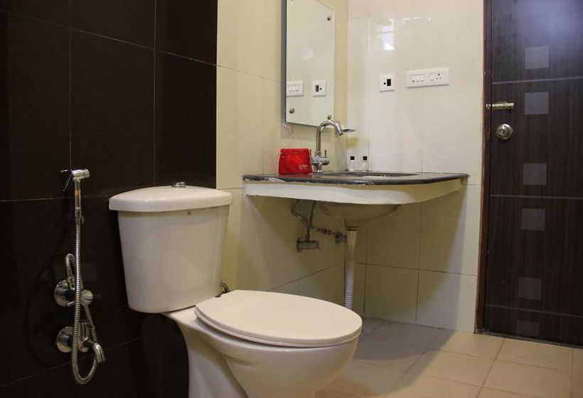 Hotel Oyo Premium Saharanpur Road 19