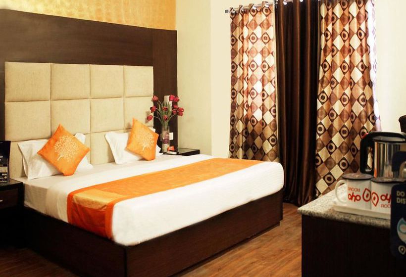Hotel Oyo Premium Saharanpur Road 8