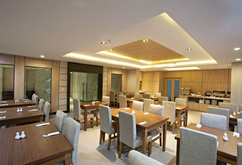 Hotel Paripas Patong Resort 19