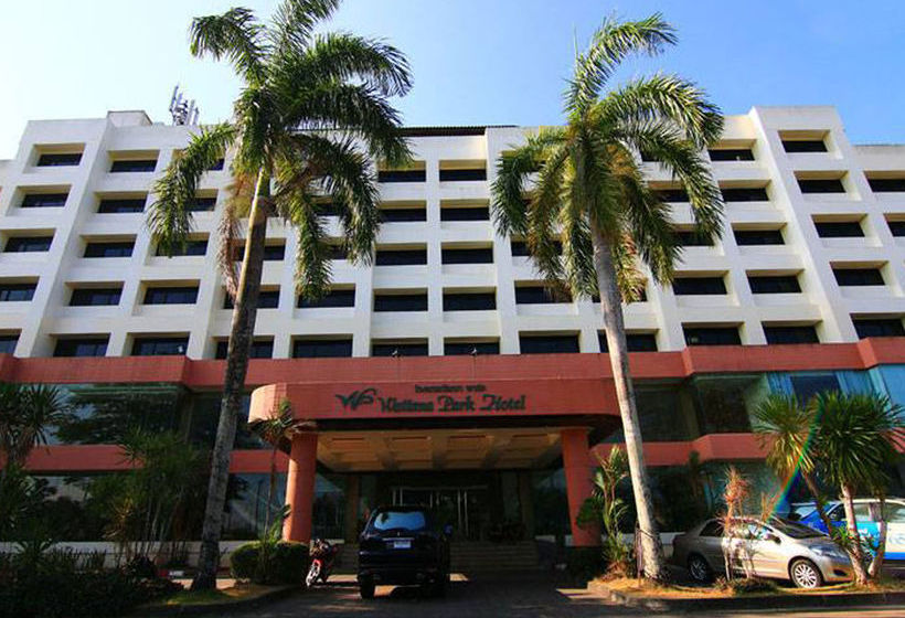 Hotel Wattana Park 12
