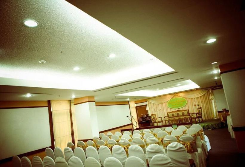 Hotel Wattana Park 15