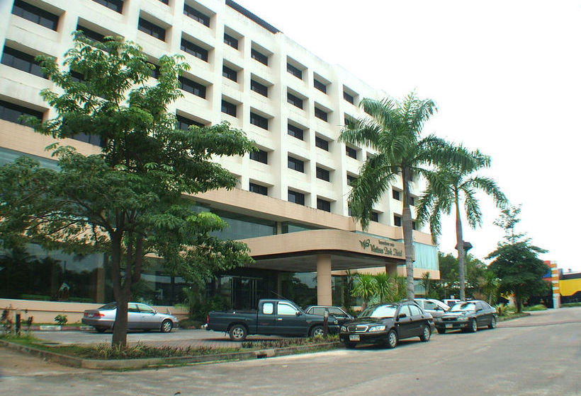 Hotel Wattana Park 17