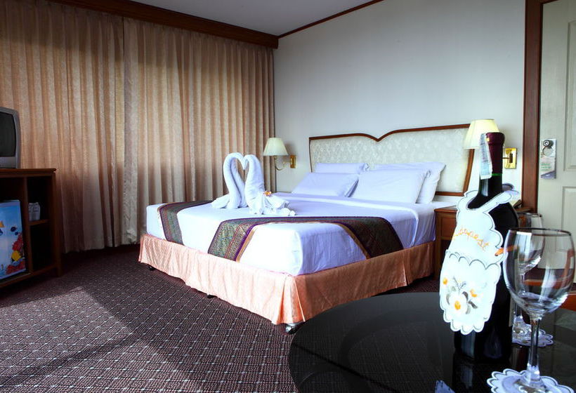 Hotel Wattana Park 8
