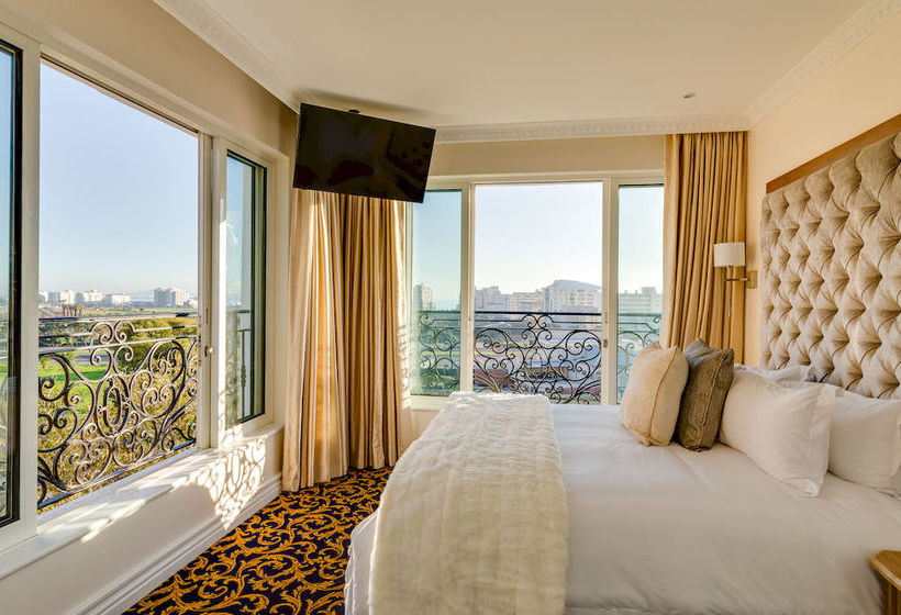 Versailles Luxury Apartments And Suites 10