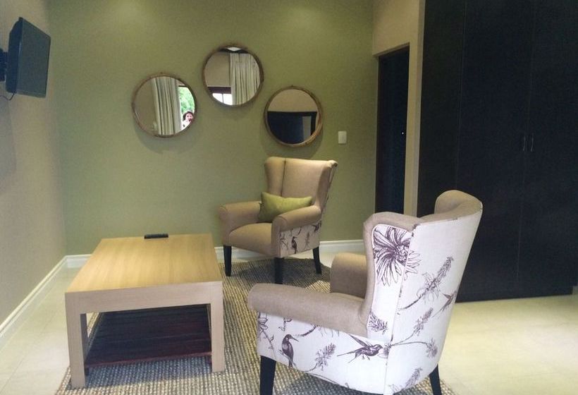 Pension Nut Grove Manor 10