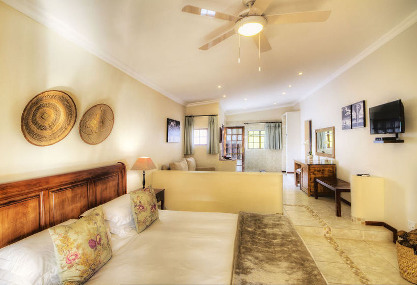 Pension Nut Grove Manor 12