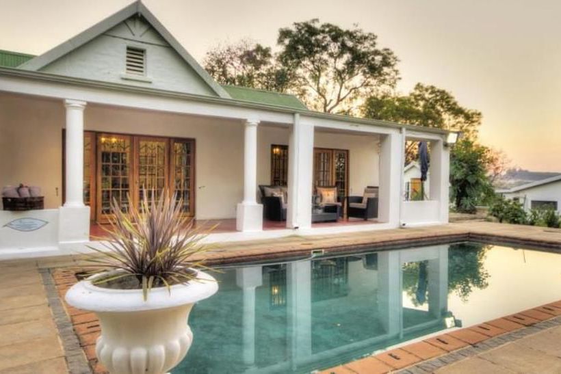 Pension Nut Grove Manor 3