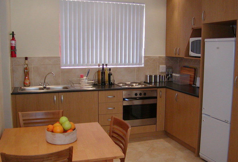 Ascot Gardens Self Catering 8