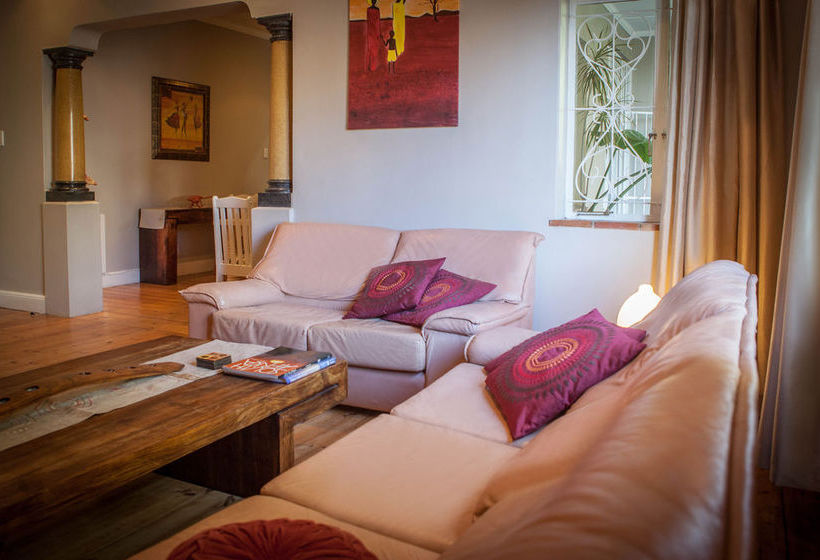 Pension The Lions Guesthouse 10