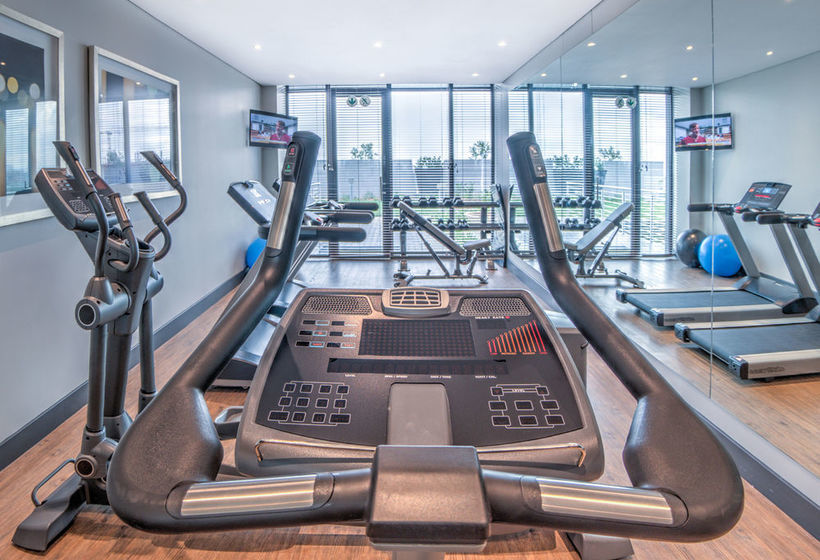 City Lodge Hotel Waterfall City 11