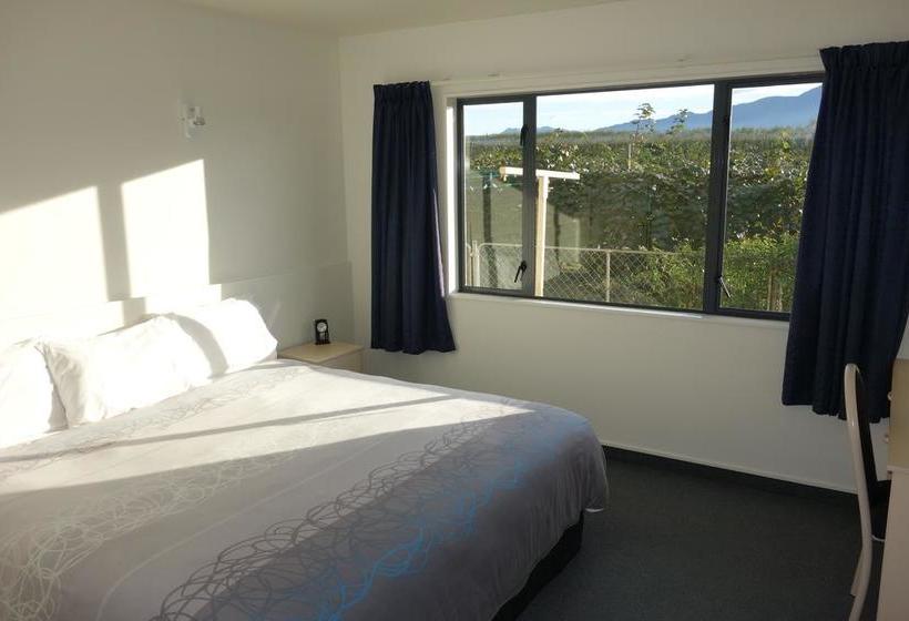 Avalon Manor Motel 19