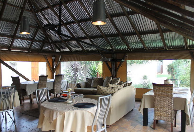 Pension Fin & Feather Guest House 19