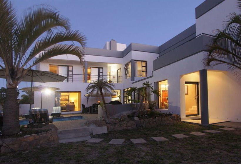 Pension Sunset Beach Lodge & Spa