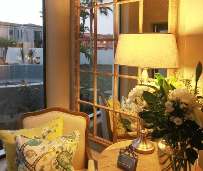 Pension Sunset Beach Lodge & Spa 1