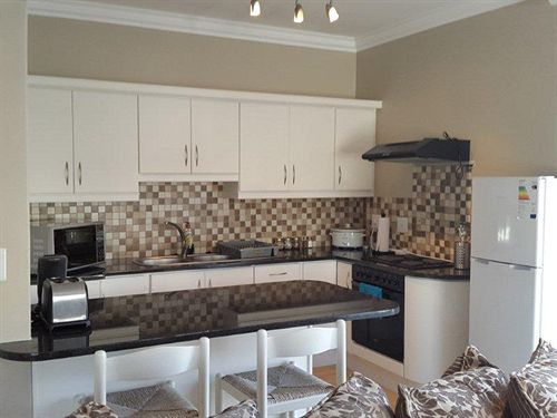 Pension Sunset Beach Lodge & Spa 18