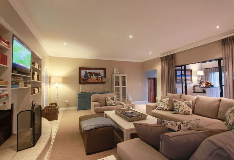 Pension Sunset Beach Lodge & Spa 2