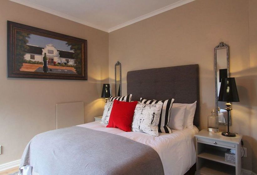 Pension Sunset Beach Lodge & Spa 8