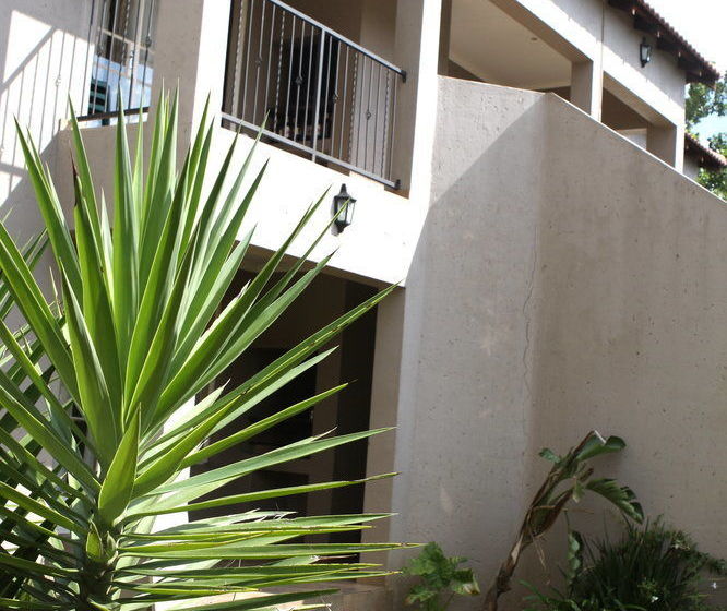 Pension Airport Lodge Guest House 20