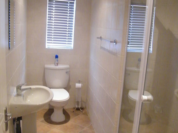 Pension Airport Lodge Guest House 6