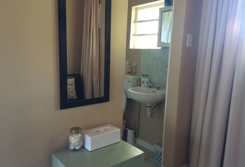 Pension 30 On Oatlands Road 15