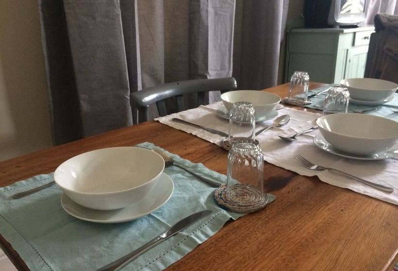 Pension 30 On Oatlands Road 17