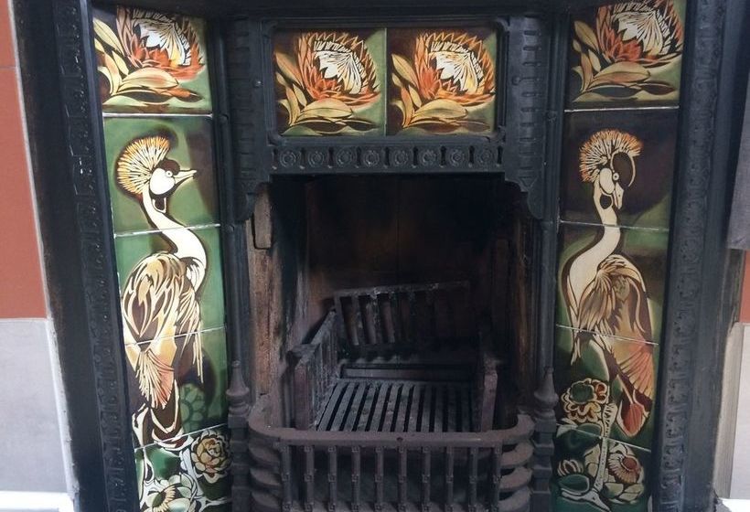 Pension 30 On Oatlands Road 18