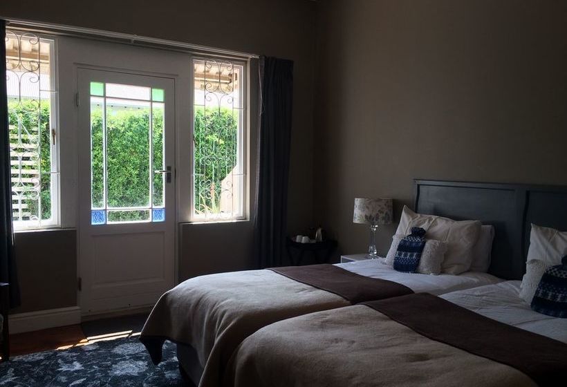 Pension 30 On Oatlands Road 3