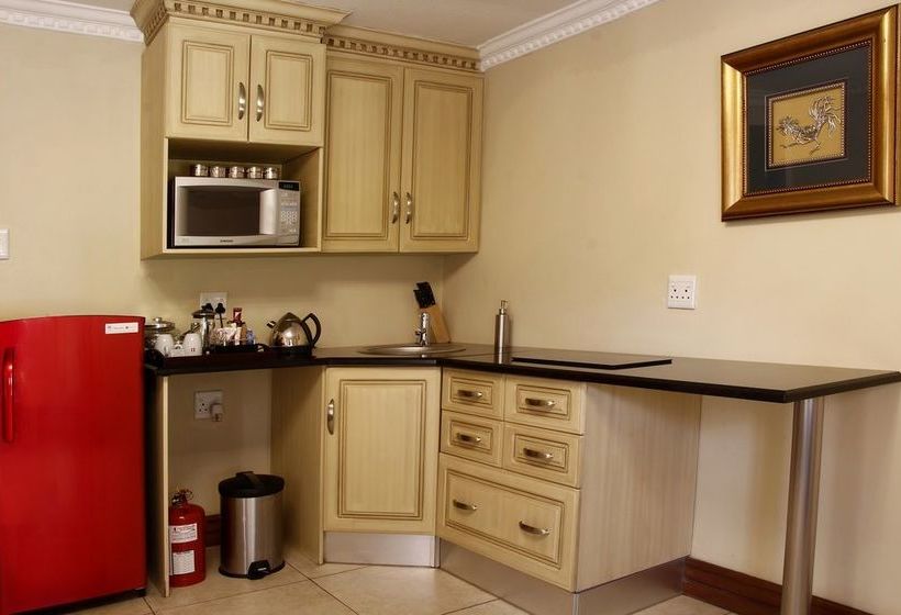 Pension Opikopi Guest House 12