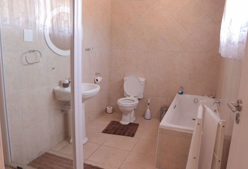 Pension Rose Petals Guest House 7