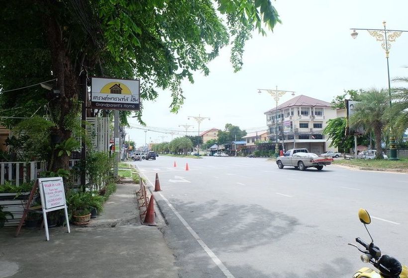 Hotel Grandparent's Home 16