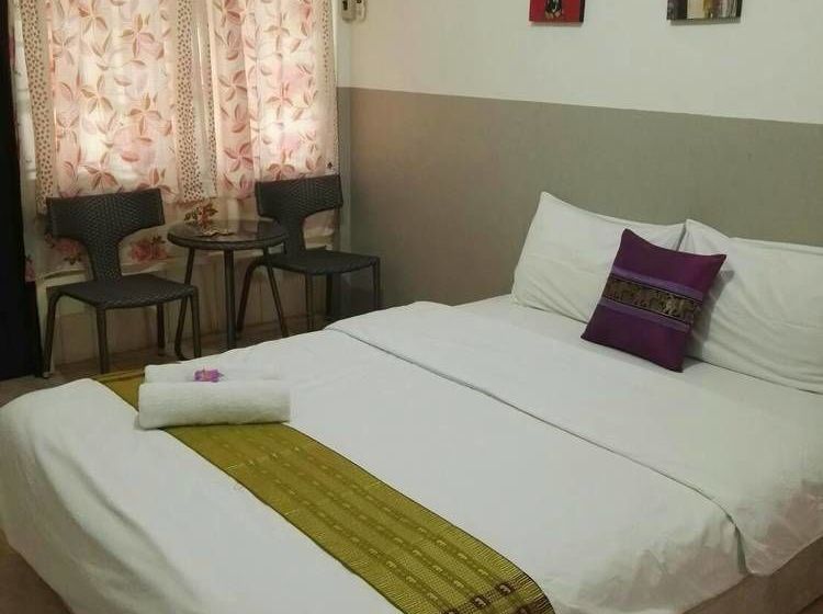 Hotel Grandparent's Home 6