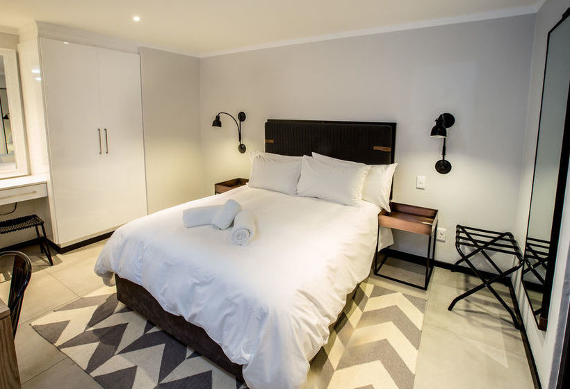 Max Executive Apartments 11