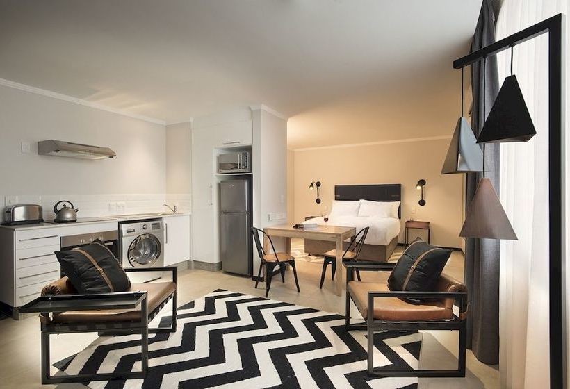 Max Executive Apartments 4