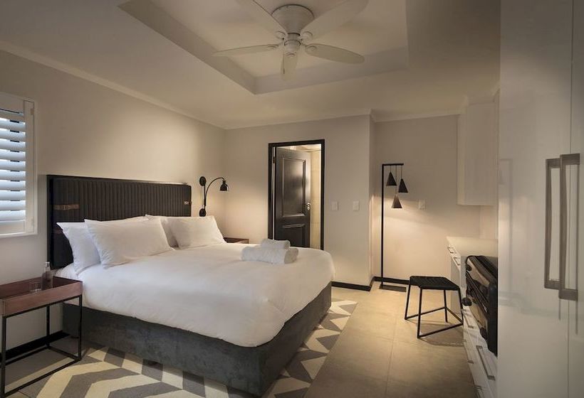 Max Executive Apartments 5