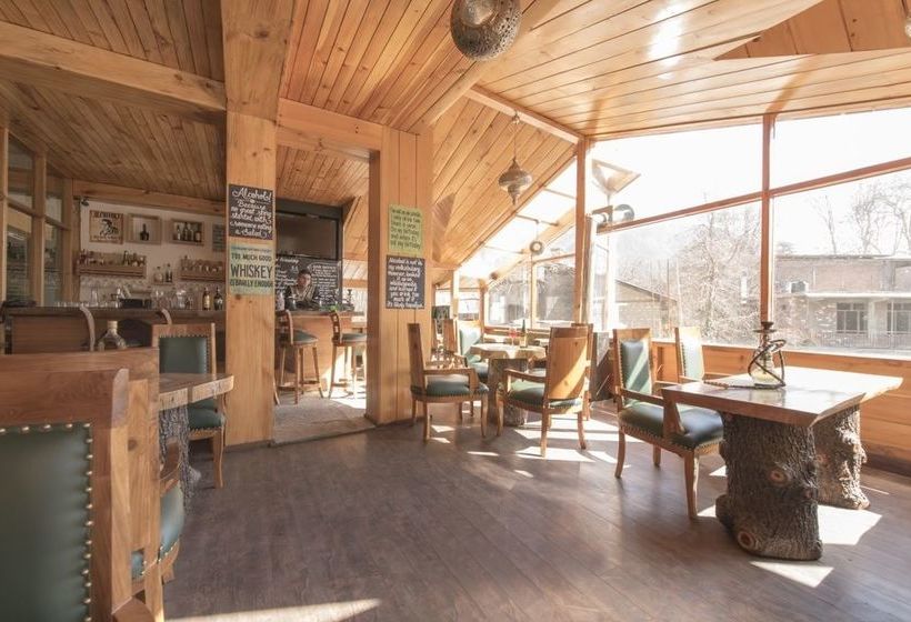 Hotel The Whispering Inn 20