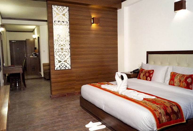 Hotel The Whispering Inn 4