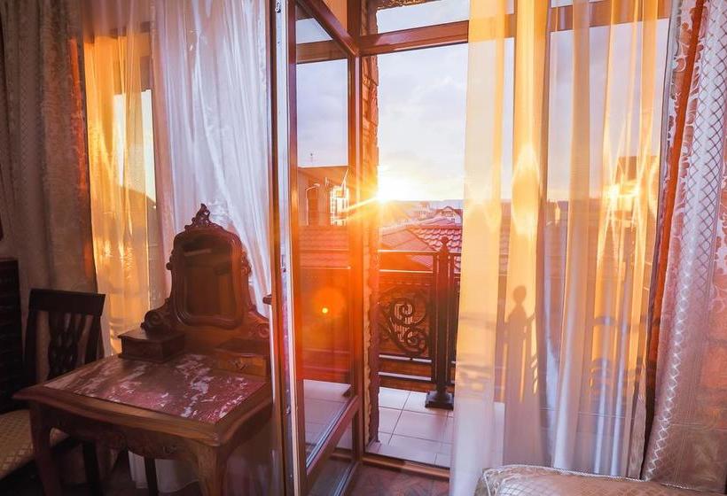 Hotel Poruchik Rzhevsky Art 20