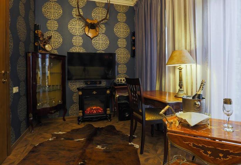 Hotel Poruchik Rzhevsky Art 9