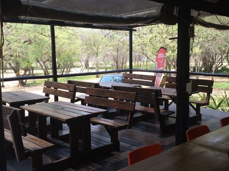 Hotel The Bush Pub & Inn 16