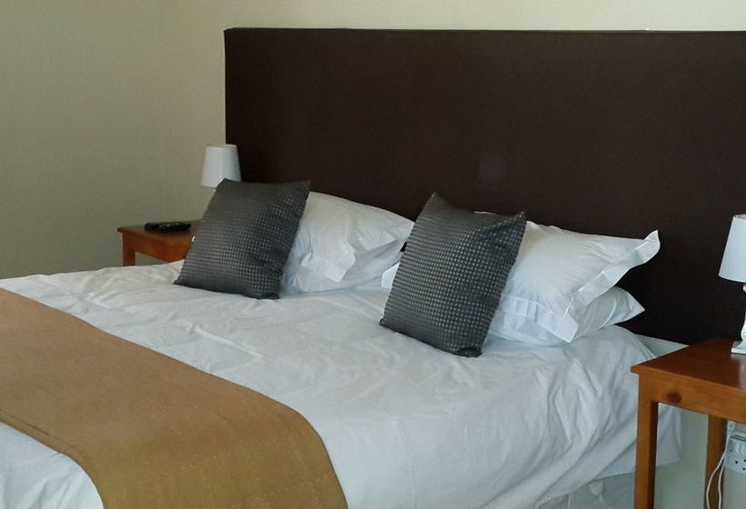 Lanseria Country Estate 18