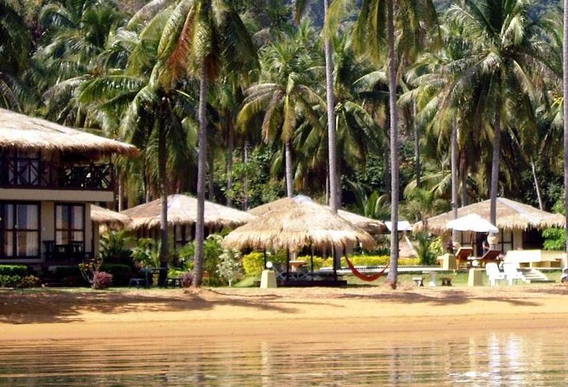 Hotel Amber Sands Beach Resort 2