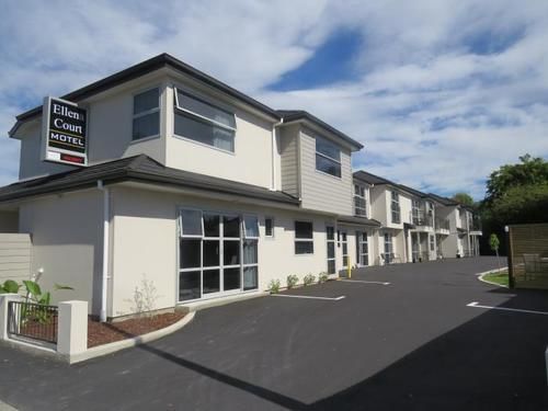 Ellena Court Motel 10