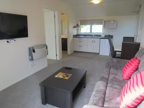 Ellena Court Motel 17