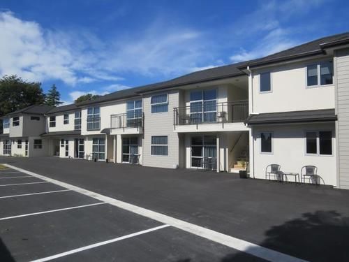 Ellena Court Motel 8