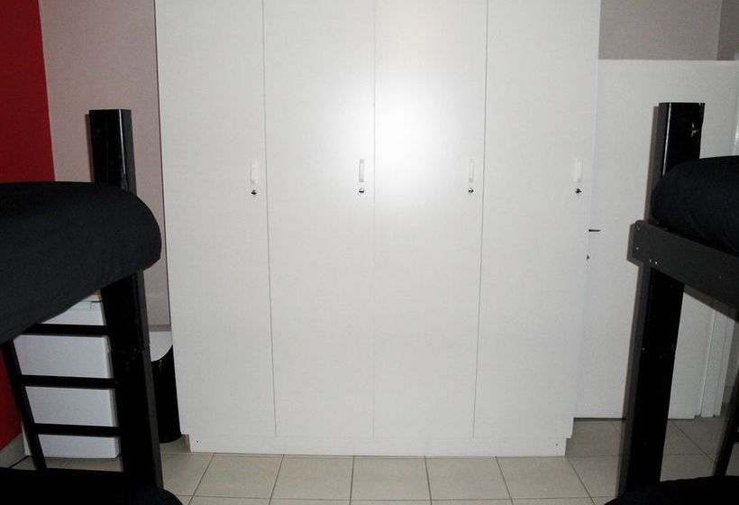 Hostel Hard Rock Backpackers 10