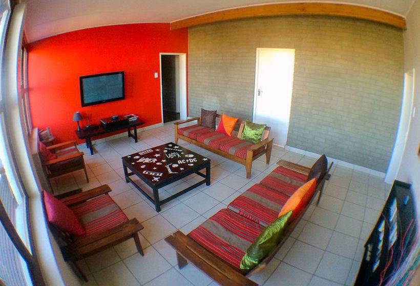 Hostel Hard Rock Backpackers 13