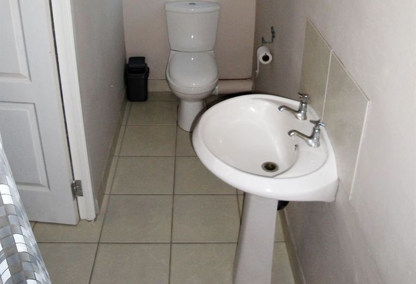 Hostel Hard Rock Backpackers 2